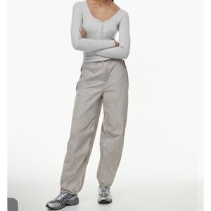 NWT‎ Aritzia TNA Aviator Parachute Pant Gray Nylon, Oversized Size Small